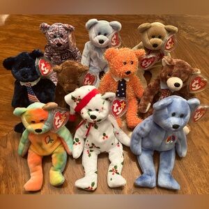 Lot of 10 TY Beanie Babies bears. Pet free and smoke free home. Been in storage.
